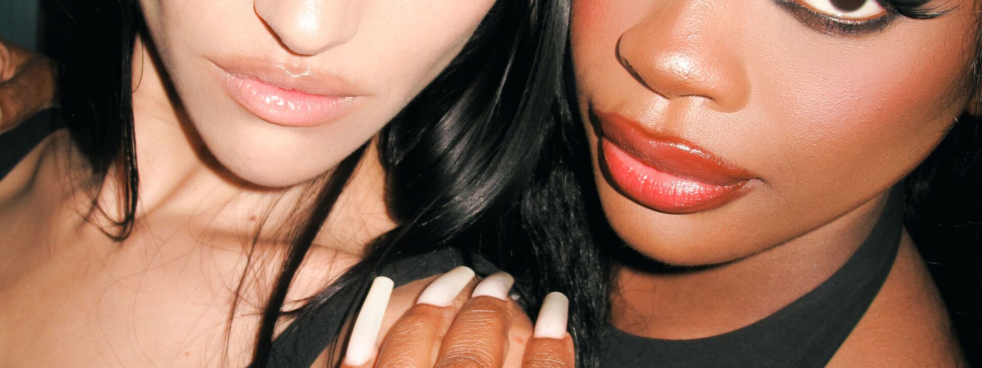 Estée Lauder Companies' sales growth picked up to 5% in the fourth quarter.