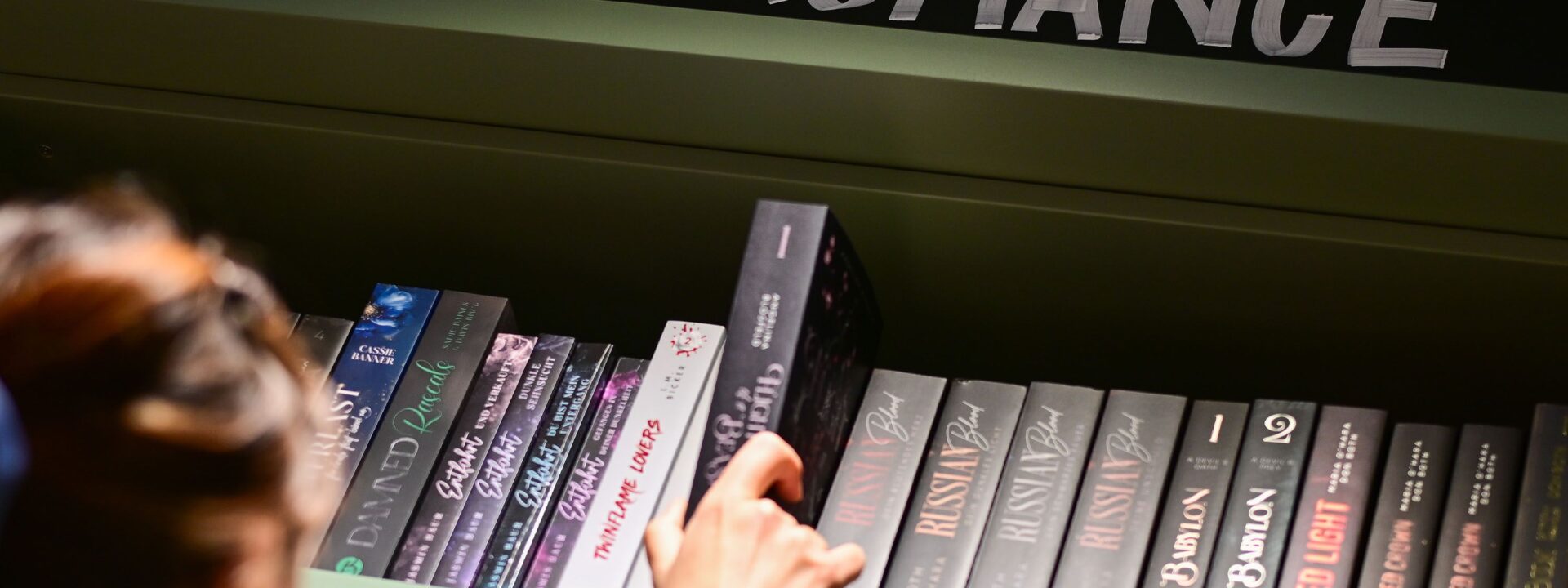 From ACOTAR to Fourth Wing: Is Romantasy Worth a Luxury Investment?