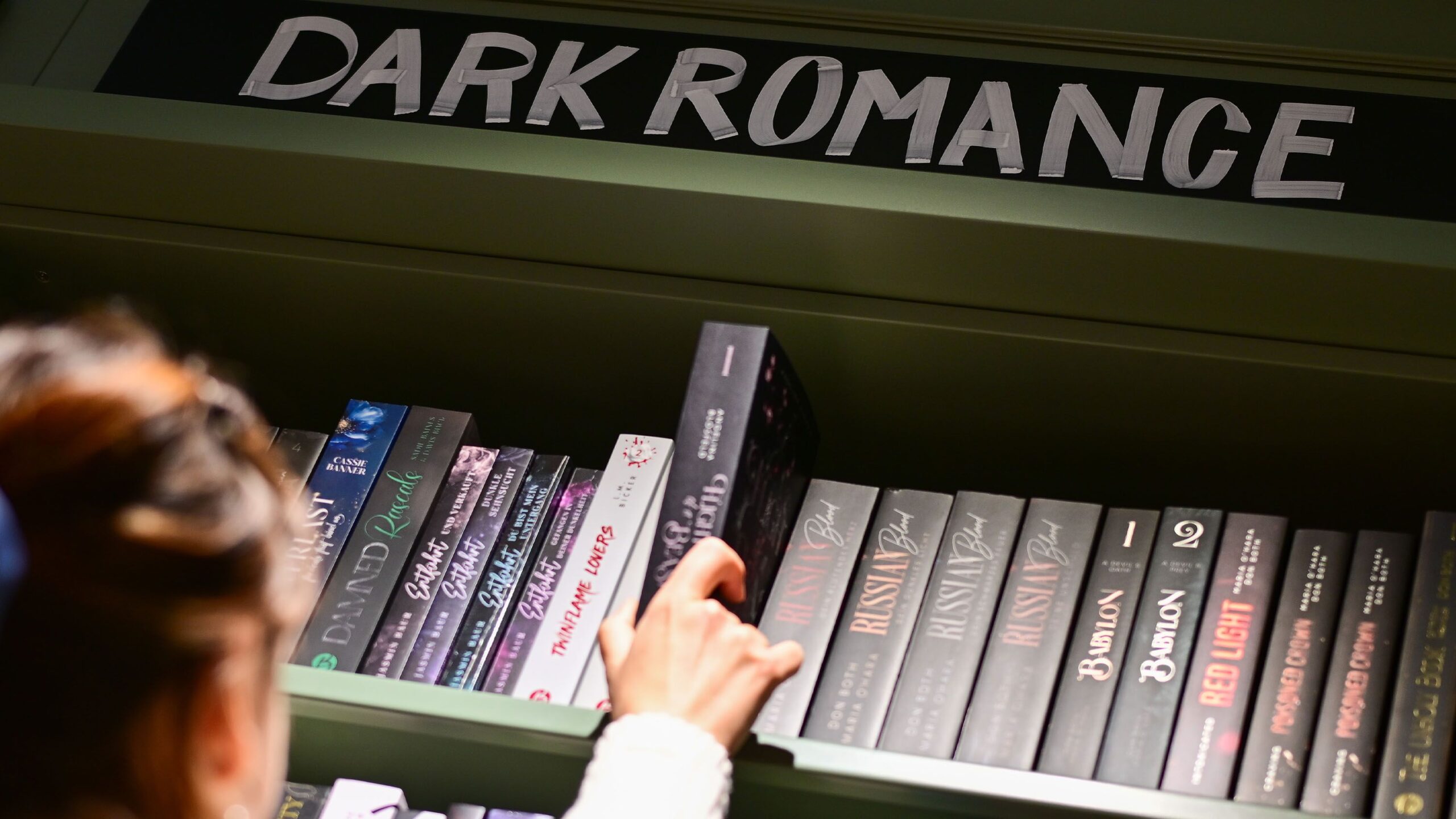 romantasy-vogue-business-story