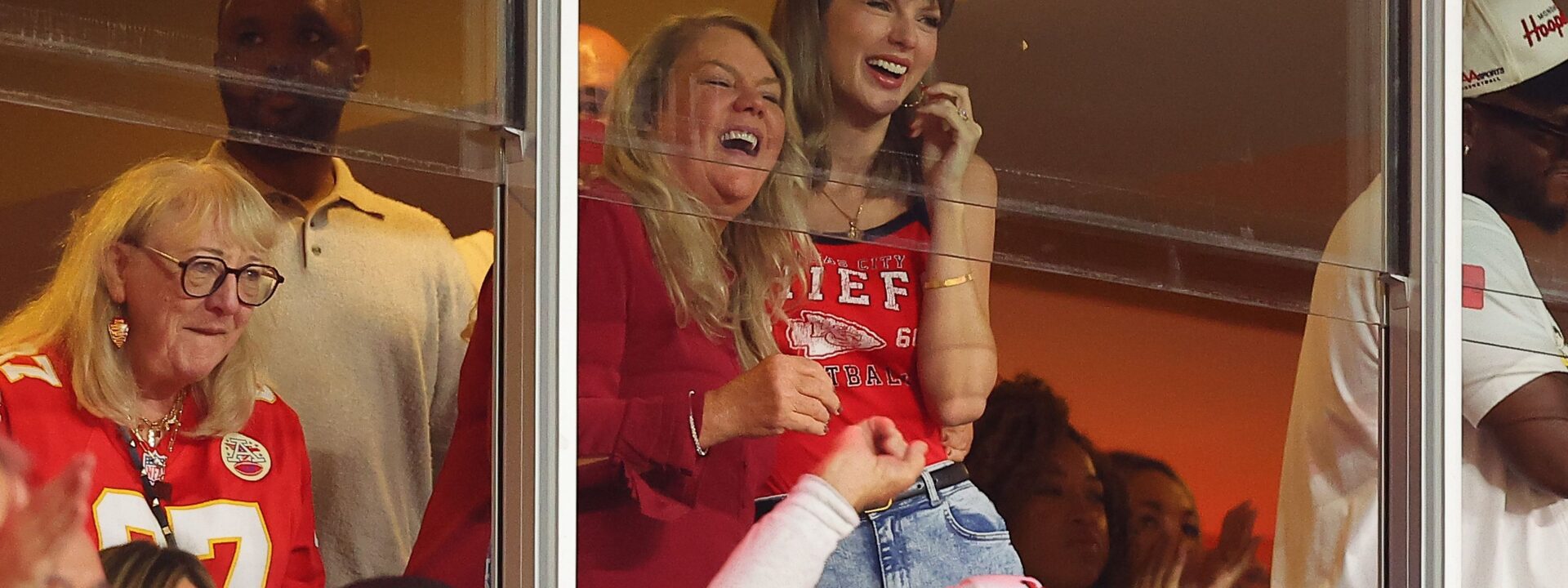 Taylor Swift Wears a $40 Tank Top to Travis Kelce’s Chiefs Game