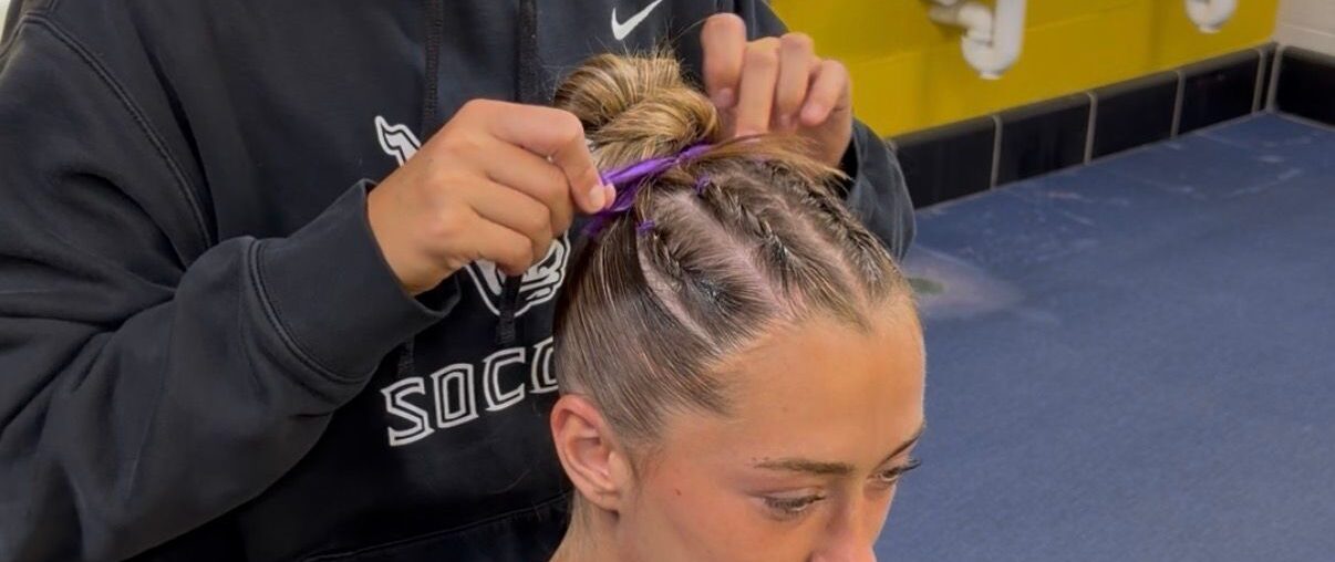 The Minnesota Mavericks women's soccer team is bonding over hair.