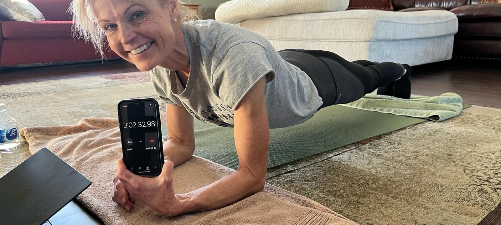 At 61, DonnaJean Wilde can hold a plank for 5 hours. Here's her secret.