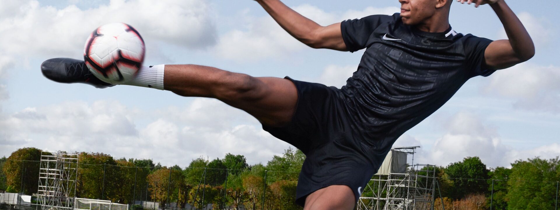 Can Nike win back its athletes?